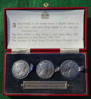The Three British Kings of 1936, cased set of three silver medals, each 32mm