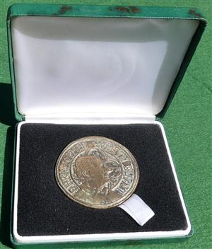 Christopher Blunt (Numismatist), 80th  Birthday 1984, bronze medal by Annabel Eley